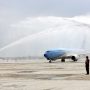 Jokowi Disambut Water Salute