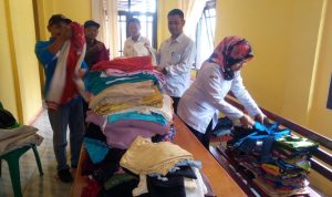 Korban Kebakaran di Cibadak Dapat Bantuan Korban Kebakaran di Cibadak Dapat Bantuan