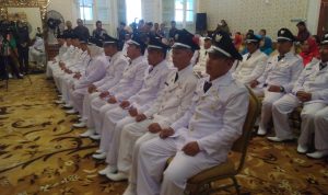 Lantik Kades dan Pejabat Struktural Lantik Kades dan Pejabat Struktural