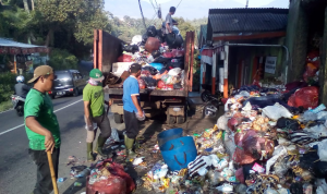 Kawasan Cipanas Dipenuhi Sampah