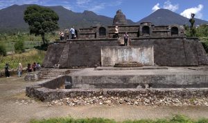 Candi Borobudur Mini Dipenuhi Wisatawan