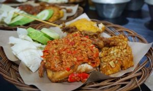 Kedai Ayam Kampus Berikan Harga Khusus