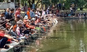 Syukuran Kemenangan, Warga Mancing Gratis