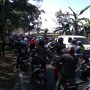 Masuk Taman Bunga Gratis, Kawasan Cipanas Macet