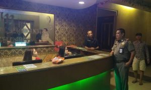 Satpol PP Segel Tempat Karaoke Bodong