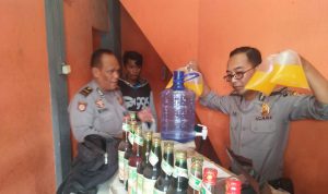 Miras Oplosan Marak, Polsek Cugenang Razia Depot Jamu