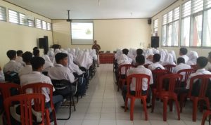 Alfamart Berikan Pendidikan Ritel Bagi Siswa SMK