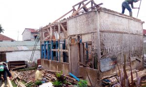 Pemdes Sukatani Gulirkan Rumah Sehat