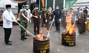 Kejaksaan Musnahkan 1,8 Kilogram Ganja