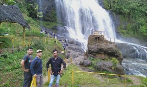 Curug Cikondang Mulai 'Diserbu'