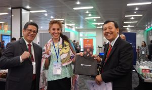 Booth Pemprov Jawa Barat di London Ramai Dikunjungi Investor Potensial Booth Pemprov Jawa Barat di London Ramai Dikunjungi Investor Potensial