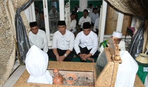 Ziarah ke Makam Dalem Aria Wiratanudatar Cikundul