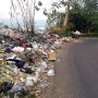 Sungai Cipendawa Jadi Lautan Sampah