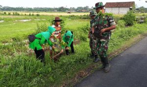 Penanaman di Kawasan Hulu Jaga Ketersedian Air