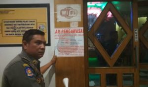 Satpol PP Segel Puluhan Perusahaan Tak Berizin