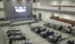 Suasana Haru Warnai Rapat Paripurna DPRD Cianjur, Anggota Dewan Menangis