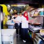 Sop Iga dan Cumi Bakar Jadi Andalan Warung Bu Mon