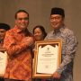 Gubernur Jabar Terima Penghargaan dari Perpustakaan Nasional RI