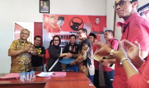 Cecep Pendaftar Pertama Bakal Calon Bupati dari PDI Perjuangan