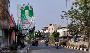 Baliho Romahurmuziy Masih Terpampang di Bandung, Ini Kata Warga