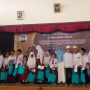 Siswa dan Guru SMKN 1 Pacet Santuni Anak Yatim