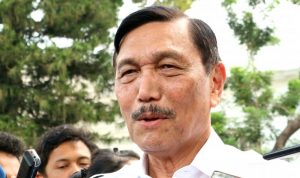 Luhut Ungkap Rencana Naikkan Pajak Motor Non-Listrik