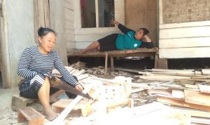 Meski Berpanghasilan Minim, Tetap Ditekuni Meski Berpanghasilan Minim, Tetap Ditekuni