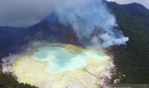 Helikopter Bom Air Turun Tangan Padamkan Karhutla Kawah Putih Helikopter Bom Air Turun Tangan Padamkan Karhutla Kawah Putih