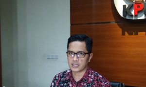 Diduga Terima Suap Rp200 Juta, KPK Tahan Bupati Indramayu