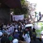 Warga Cikalongkulon Turun ke Jalan Desak PT Indocentral Ditutup