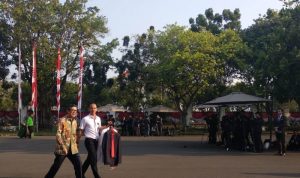 Jelang Pengumuman, Calon Menteri Tiba di Istana Kenakan Batik