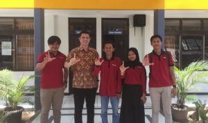 Himadiksi UNSUR Hadirkan Penggiat Literasi Ivan Lanin Himadiksi UNSUR Hadirkan Penggiat Literasi Ivan Lanin
