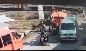 Pengendara Sepeda Motor di Serempet KA Siliwangi