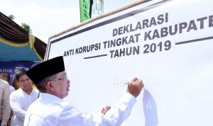 Herman Didaulat Jadi Bapak Pemekaran Cisel di Hari Antikorupsi Herman Didaulat Jadi Bapak Pemekaran Cisel di Hari Antikorupsi