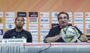 Robert Merasa Asing dengan Permainan Persib