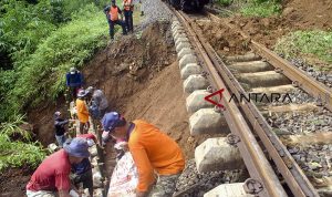 Ada Longsor, KA Pangrango Sukabumi-Bogor Batal Berangkat