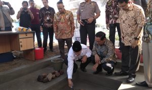 Peletakan Batu Pertama City Plaza Cipanas, Plt Bupati: Produknya Jangan Sama