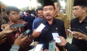 Oting Warning Pecat Kepsek, Guru dan PNS yang Bermasalah