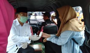 Perumdam Cianjur Bagikan Ratusan Botol Hand Sanitizer