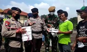 Brimob Polda Jabar Buka Dapur Umum, Masak untuk Warga Terdampak Covid-19 di Cianjur