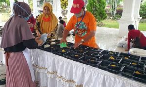 Nasi Kotak BHS Dinilai Menyimpang