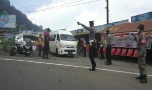 Kendaraan Pemudik Putar Balik di Perbatasan Cianjur-Bogor