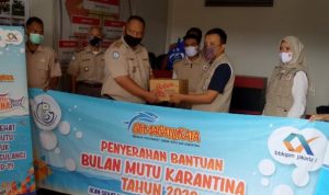 Rumah Aspirasi Endang S Thohari Salurkan Bantuan Paket Olahan Ikan untuk Warga Cianjur