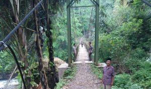 Warga  Mekarsari Naringgul Tagih Janji Plt Bupati Cianjur