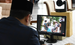 Kasih Tausiah Pernikahan Secara Virtual, Ini Pesan Ridwan Kamil ke Pengantin