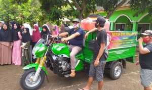 Yayasan Pendidikan di Cianjur Dapat Bantuan Cator Penyemprot Disinfektan