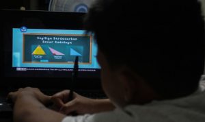 Siswa Cianjur Tetap Belajar dari Rumah Siswa Cianjur Tetap Belajar dari Rumah