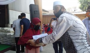 Peduli Sesama, PB Jembar Ati Cianjur Santuni Ratusan Anak Yatim dan Jompo