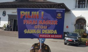 Pilih Pakai Masker atau Denda