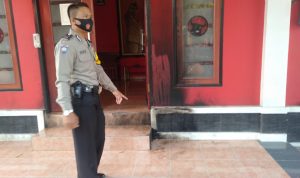 Kantor DPC PDIP Cianjur Diduga Dilempar Molotov